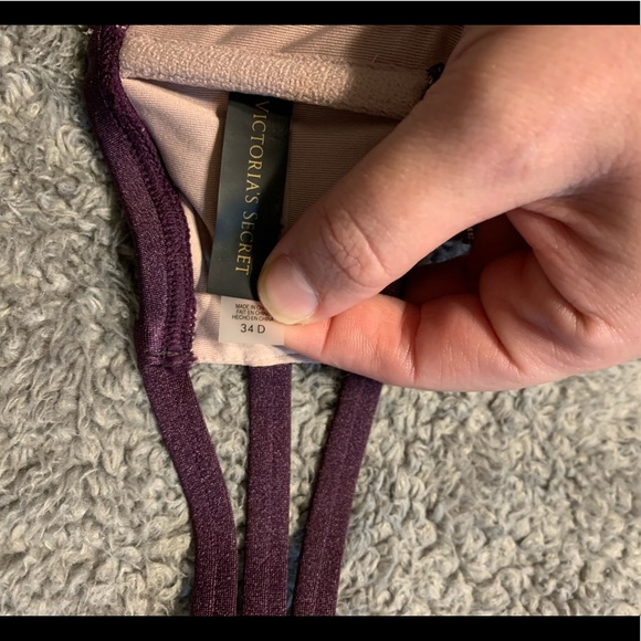 Victoria’s Secret strap/strapless bikini top. - Picture 2 of 3